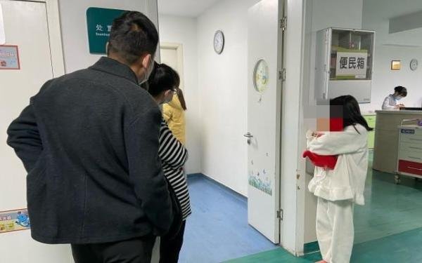 天价药自费降至数千元 多地患者开打 这是咋情况？