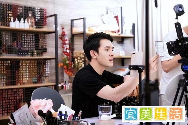 李佳琦回应直播间低价争夺：价格是重要因素但不唯一！
