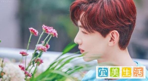 白敬亭与井柏然隔空互动，却因照片截图，引发与何炅粉丝的矛盾