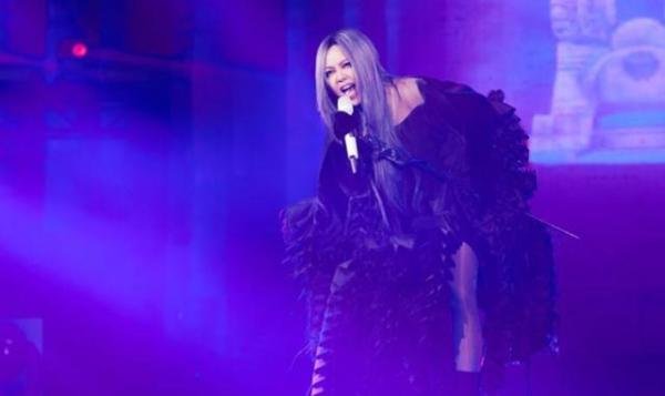 确诊12人后张惠妹演唱会照常举行 这是咋情况？