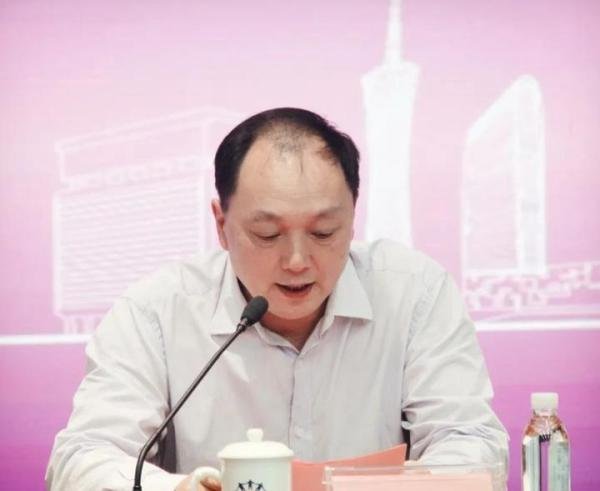 华谊集团董事长、总裁全辞职!