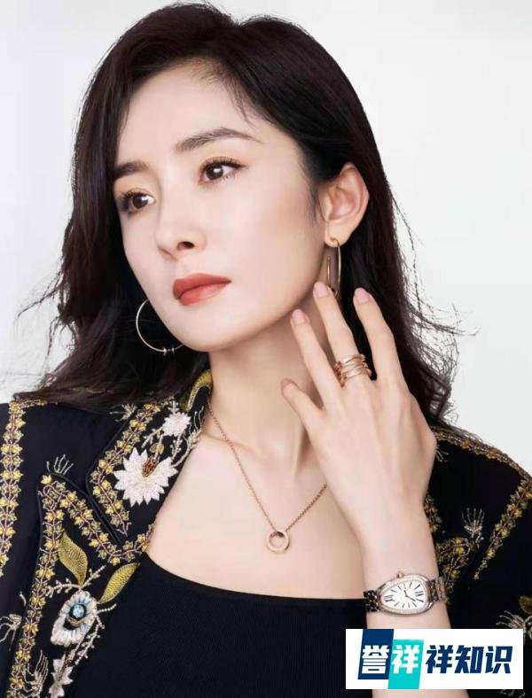 杨幂被曝出已一年没到香港看女儿？刘丹接受采访说小糯米近况