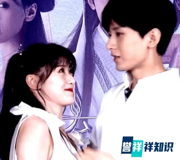 《琉璃》剧组直播，男女主为热度现场真亲，网友吐槽：想红想疯了