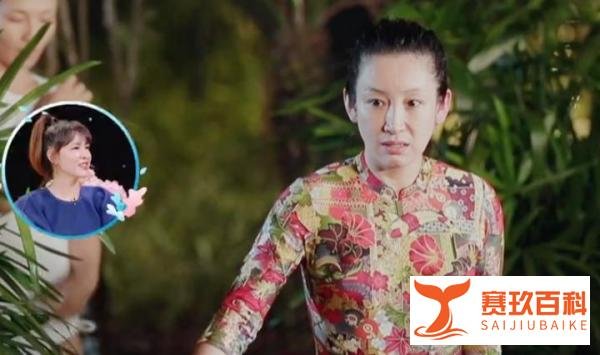 蒋勤勤秦海璐刘涛素颜同框,虽露出黑眼圈,却曝光了女演员的修养