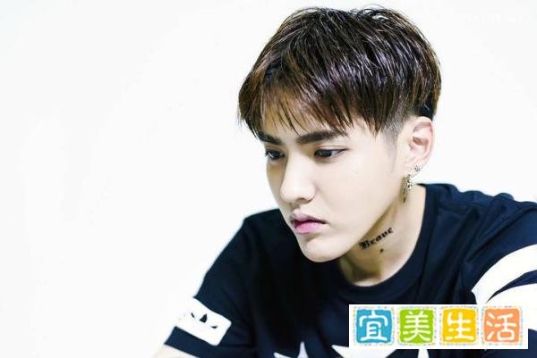 吴亦凡凉透了，盘点已和其解约的各大品牌，烂鼓众人捶。。。