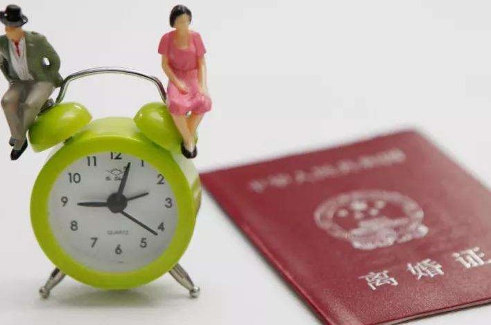 上海徐汇一个月内离婚预约基本抢完,为何疫情后离婚率这么高?