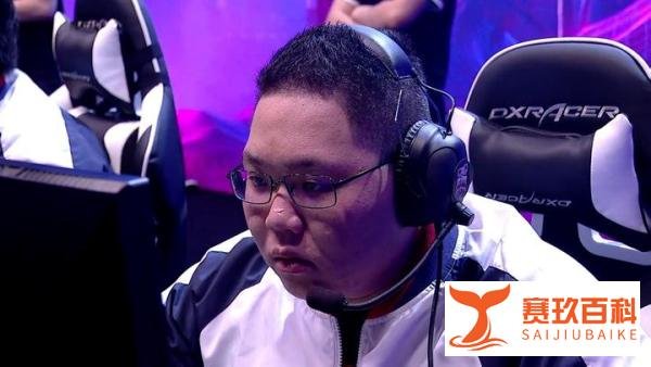 LPL场外大事件！Doinb突然停播回韩国，PDD和旭旭宝宝，也有危险