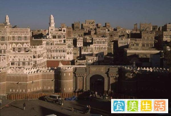 被誉为也门之门、阿拉伯明珠的世界文化遗产-萨那古城，危在旦夕