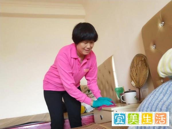 委员称家政不能成为暴利行业