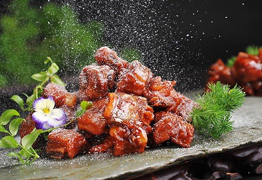 新东方烹饪学校一年多少学费？深圳在哪里学麻辣烫？