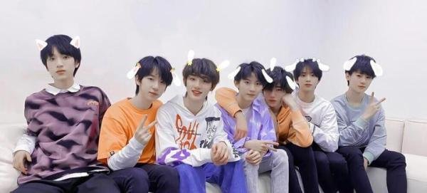综艺乱象遏制有望 北京广电局:禁“花钱买投票” 禁未成年人选秀