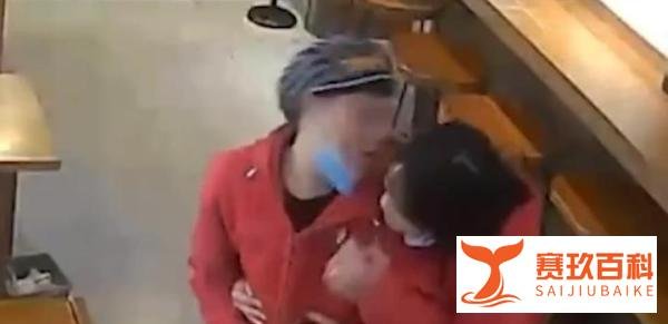 监控拍到两员工上班时间秀恩爱，老板：重罚！罚他们必须结婚