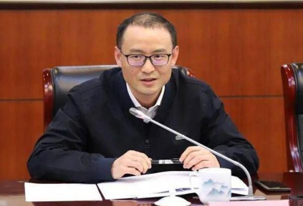 华谊集团董事长、总裁全辞职!