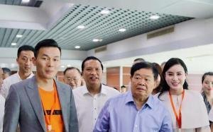 标题:向科鸣董事长简介