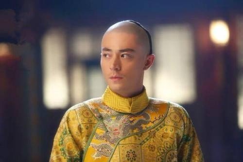 算命先生献天书，预测大清可存八百年，乾隆对他做了什么狠事？