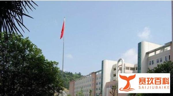 学生被老师批评后坠亡,家长索赔1元,校方:已对涉事教师处理!