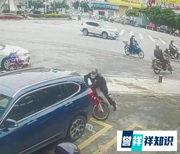 老人骑摩托撞宝马，家属向车主索赔医药费，理由是老人摔伤了