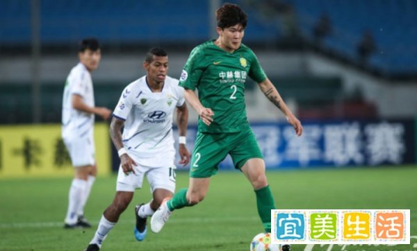 金玟哉参加访谈节目，吐槽队友和国足惹争议