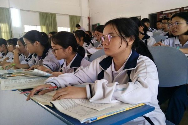 犬兔俱毙代表什么生肖
