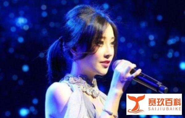 深陷“会计门”，被扒隐婚和素颜，冯提莫这些年经历什么？