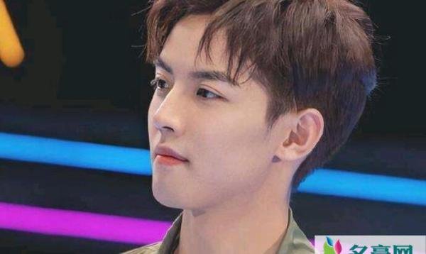 周峻纬为什么英年早婚 揭露周俊伟和他的妻子相恋过程太甜蜜