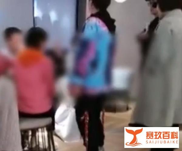 重庆必胜客顾客自称“上等人”还打服务员耳光？真相是……