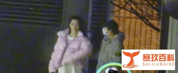 郭麒麟与美女街边亲吻被拍，一同出门约会，女方长相漂亮身材高挑