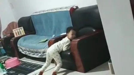 萌娃犯错后，自觉撅屁股等挨打，家里有个这样的孩子是什么感觉呢？