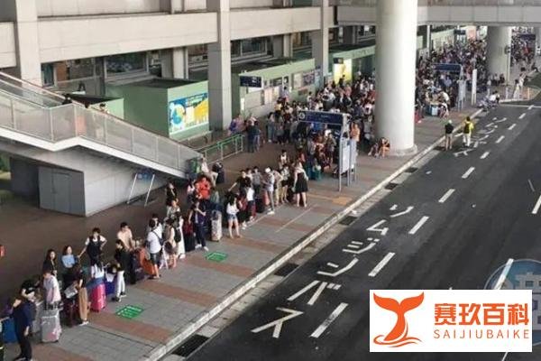 日本发红色挂件标记中国旅客，我国宣布暂停签证