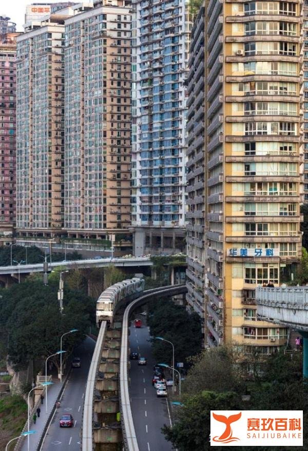 洪水漫上重庆主城，镜头下重庆洪水前后的对比