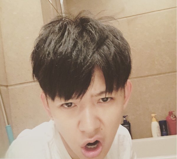 林子君和戚薇为什么分手什么关系 林子君为什么被打