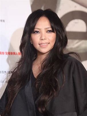 疫情下，张惠妹演唱会照办，她顶着多大的压力？