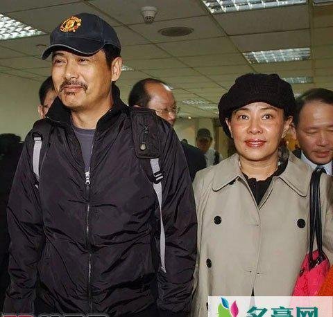 周润发裸捐56亿人民币是真的吗 最后钱是给了台湾还是大陆