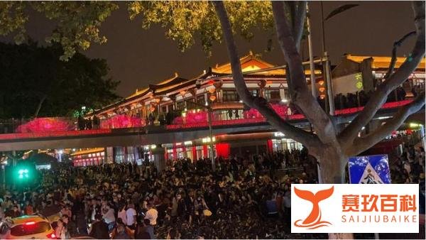 “大唐不夜城沦陷记:六国游客如何一夜之间占领西安?”