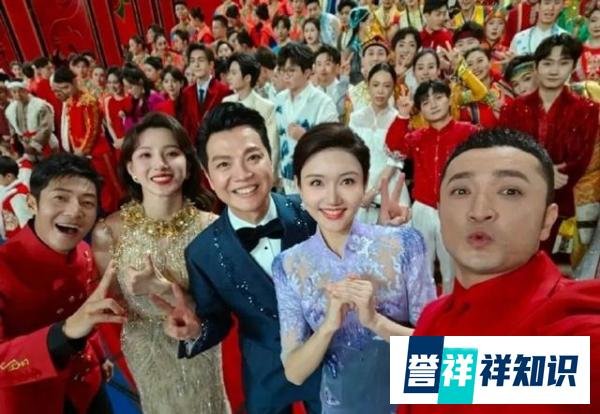 小尼工作保住了：扑克牌没对上？龙年春晚名场面非你莫属