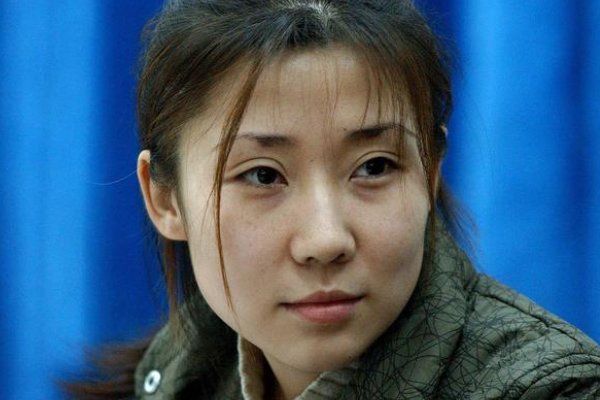 路遥的女儿现在在哪里工作呢？