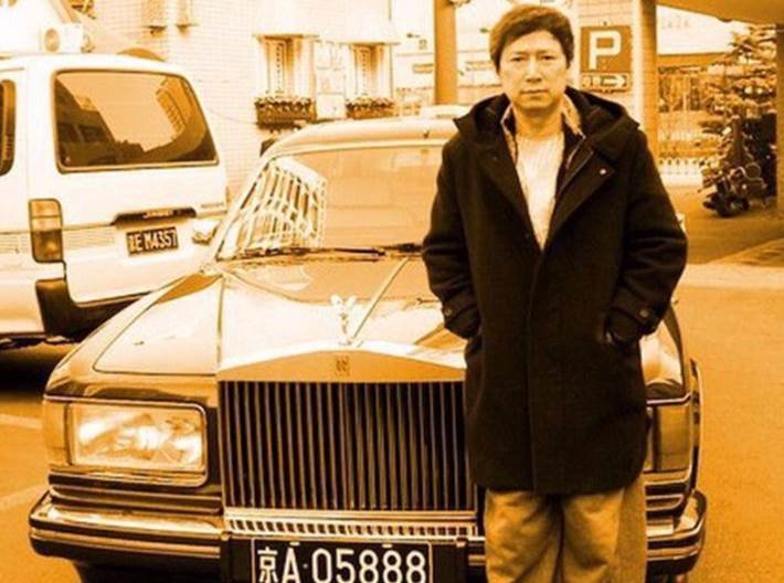 李春平美国老太是谁？
