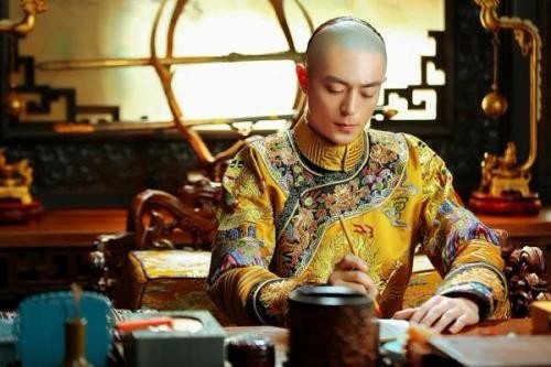 算命先生献天书，预测大清可存八百年，乾隆对他做了什么狠事？