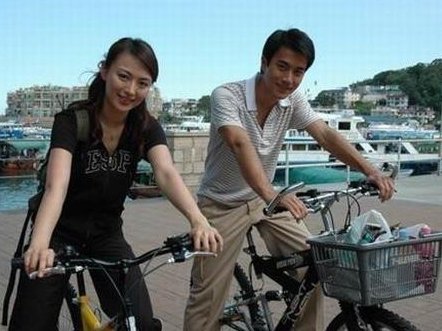 刘恺威亲生妹妹照片