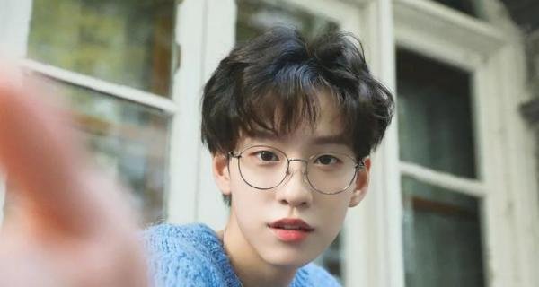 余景天惹事了!被曝出双重国籍,背景复杂令人成疑