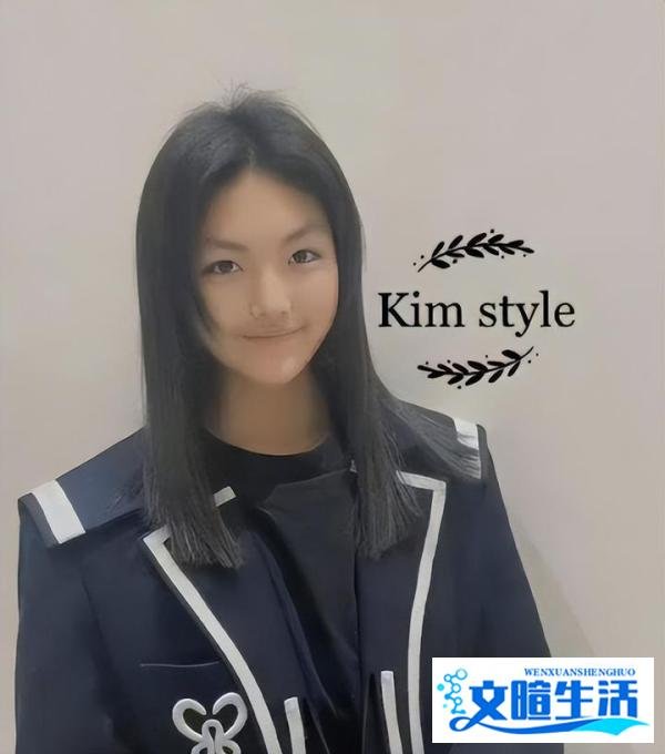 王岳伦带女儿去地摊剪头，理发后名媛变“小丑”，网友：也太抠了