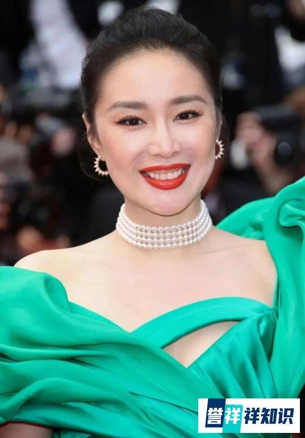 被说脖子短，高叶四连问怼网友：你应该活的很辛苦吧？