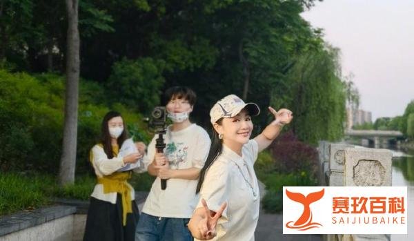 杨紫前公司直播带货翻车！7位艺人半年带货不到300万，被要求退款