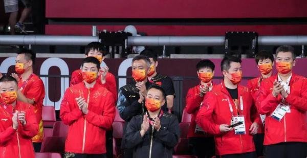 刘国梁马琳轻松观战 这是咋情况？