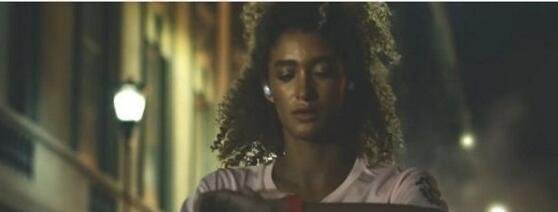 三星为女子独自夜跑广告道歉 这是咋情况？