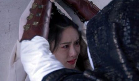 雷纯被面具人玷污是谁