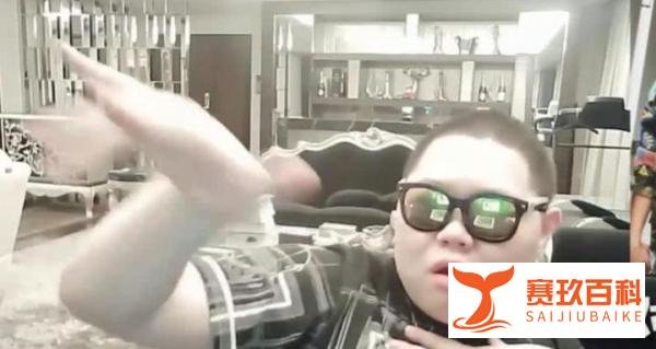 没有和沈灵敏分手！PDD暖心回应，害怕她被网暴，没住在一起