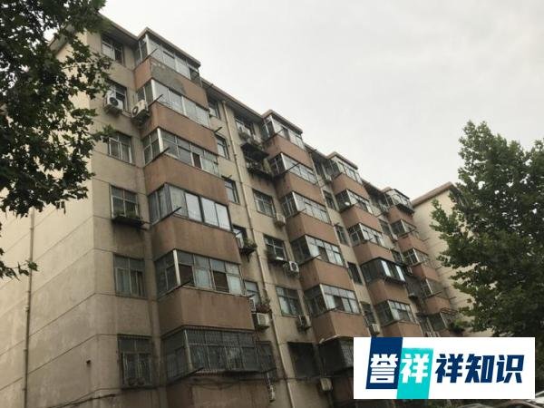 有家却不能回？女子买房6年没住，竟被邻居用铁栅栏封死！