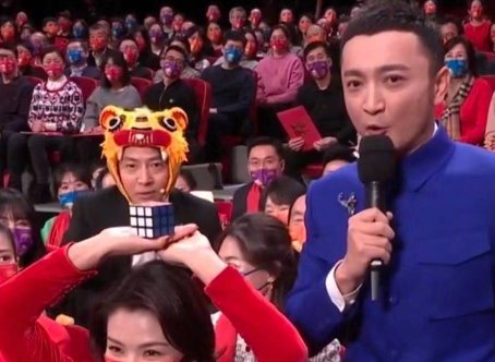 刘涛说“我托住了虎头虎脑的小撒”，她的回应是否尽显高情商