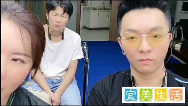 歌手汤潮现身直播间，讲述失联经历，赴鸿门宴后大醉酩酊情绪低落